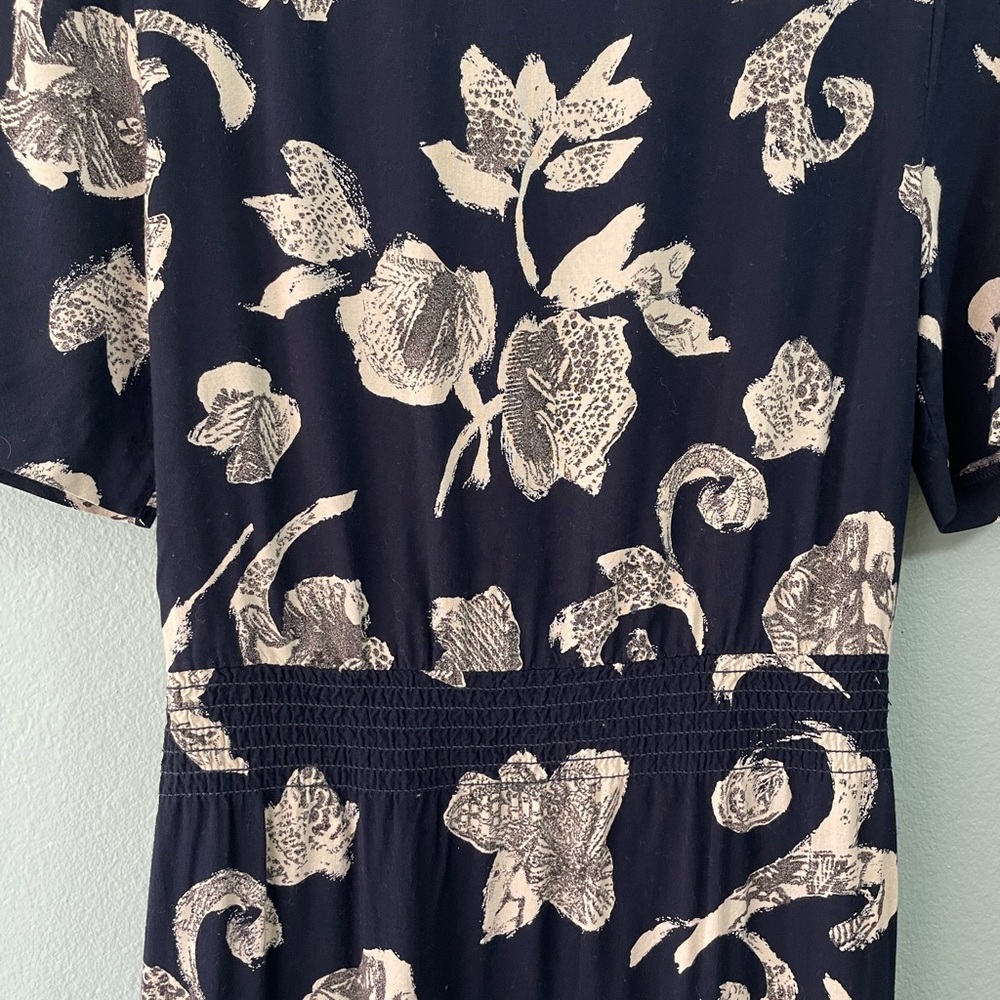 🌱5/$25🌱 Positive Attitude | 80s 90s Navy Floral Button-Down Office Pencil Dress - Picture 5 of 8